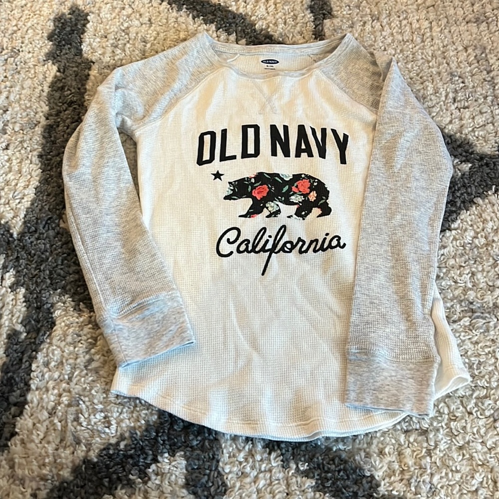 Old Navy. Girls size XL (14). Gray sleeves, white. California Bear on front.